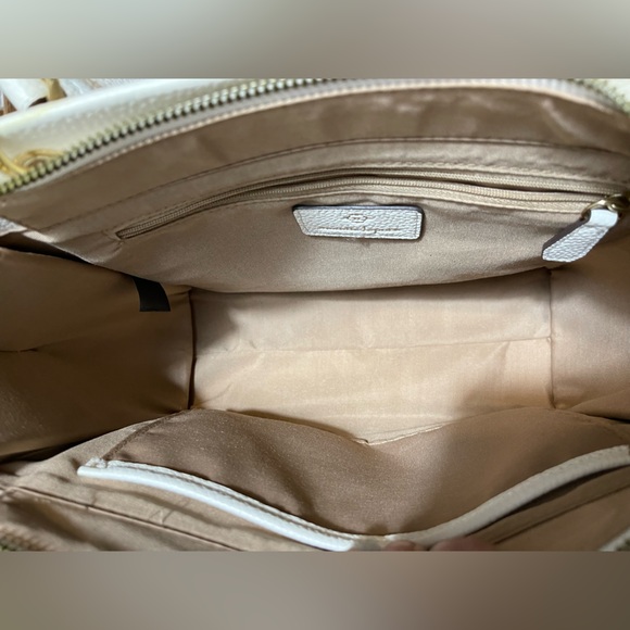 Nanette Lepore White Tote With Gold Hardware & Floral Scarf (No Call Outs) - Picture 8 of 14